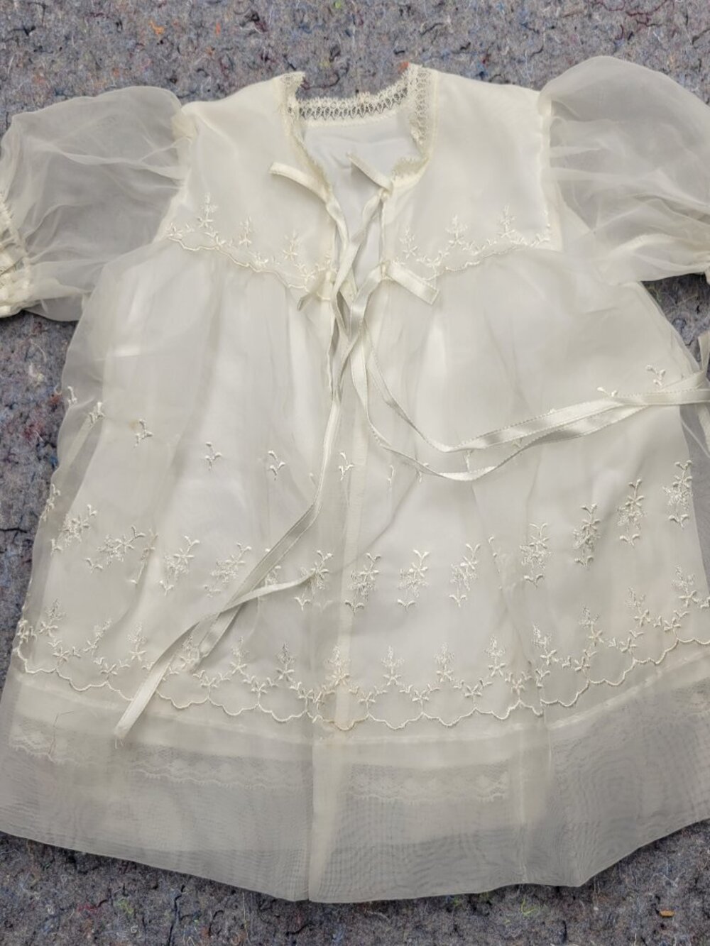 Infant girl dress set, white excellent condition